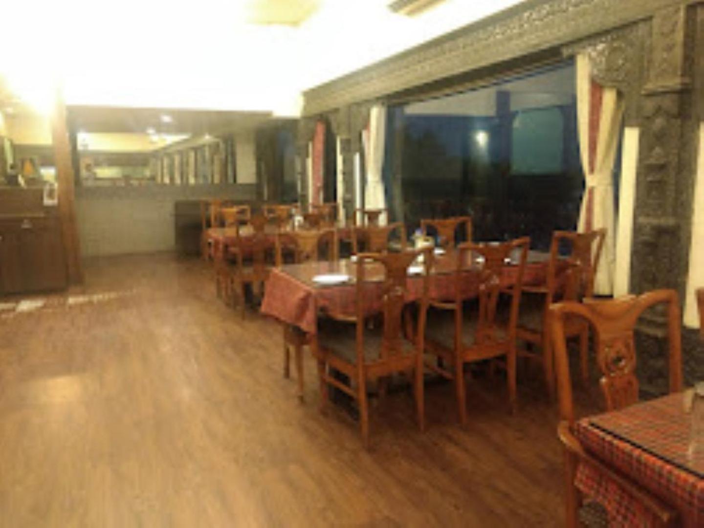 Hotel Maratha Palace,Szatara Kültér fotó